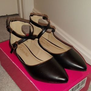Dream Pairs Black strappy flats